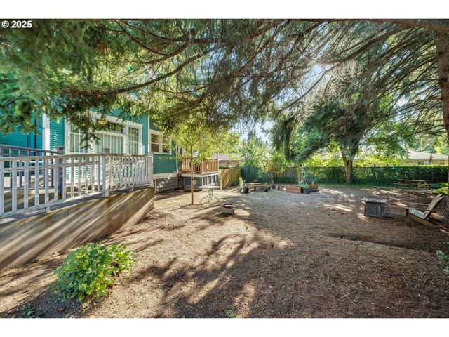 835 N MAIN Ave, Gresham, OR 97030