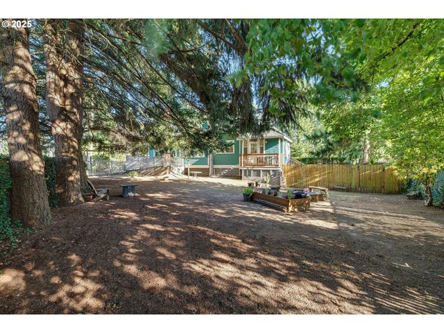 835 N MAIN Ave, Gresham, OR 97030