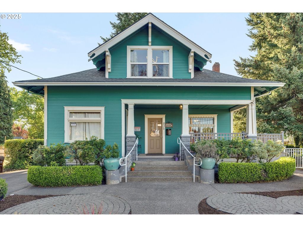 835 N MAIN Ave, Gresham, OR 97030