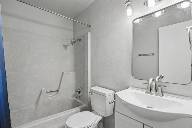 9719 NE 3rd Place, Midwest City, OK 73130
