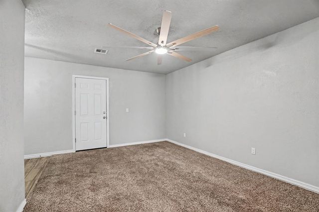9719 NE 3rd Place, Midwest City, OK 73130