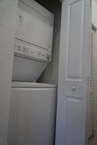 21435 NE 2nd Place, Miami, FL 33161