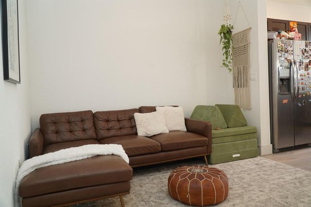 21435 NE 2nd Place, Miami, FL 33161