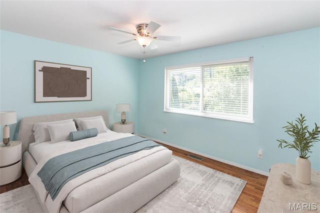 11668 Holly Springs Drive, St Louis, MO 63146