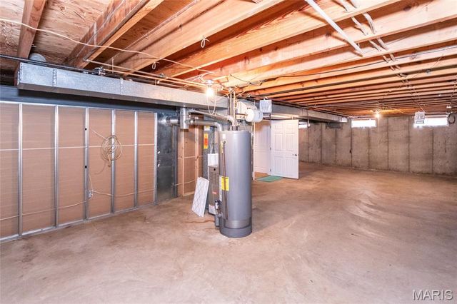 11668 Holly Springs Drive, St Louis, MO 63146
