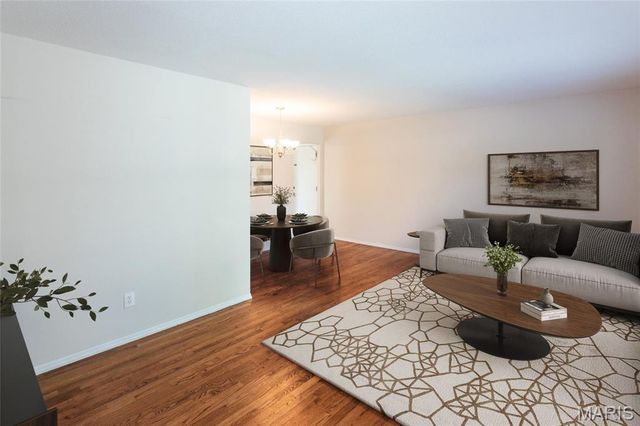 11668 Holly Springs Drive, St Louis, MO 63146