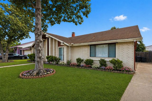 8611 Humphreys Drive, Houston, TX 77083
