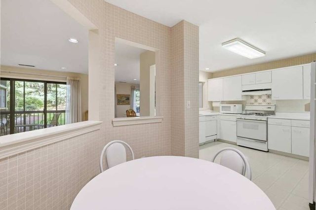 770 Salisbury St 555, Worcester, MA 01609