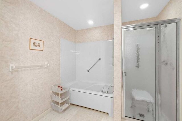 770 Salisbury St 555, Worcester, MA 01609