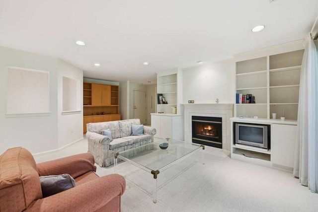 770 Salisbury St 555, Worcester, MA 01609