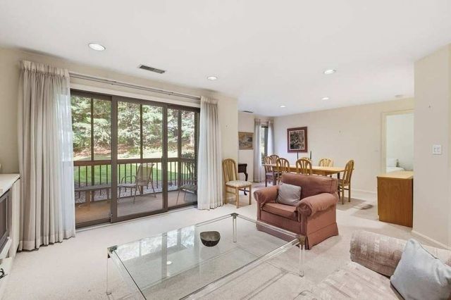 770 Salisbury St 555, Worcester, MA 01609