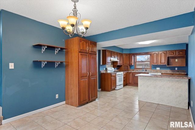 2409 Westchester Boulevard, Springfield, IL 62704