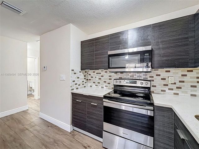 1800 NW 52nd Ave 1800, Lauderhill, FL 33313