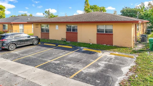 1800 NW 52nd Ave 1800, Lauderhill, FL 33313