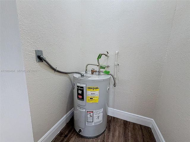 1800 NW 52nd Ave 1800, Lauderhill, FL 33313