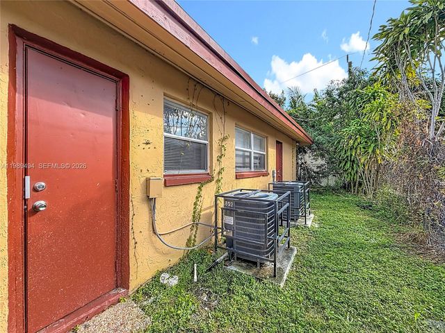 1800 NW 52nd Ave 1800, Lauderhill, FL 33313