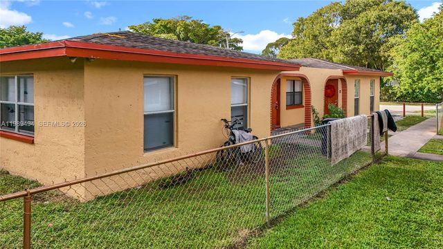 1800 NW 52nd Ave 1800, Lauderhill, FL 33313