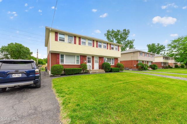30 Commodore Street, Colonie, NY 12205