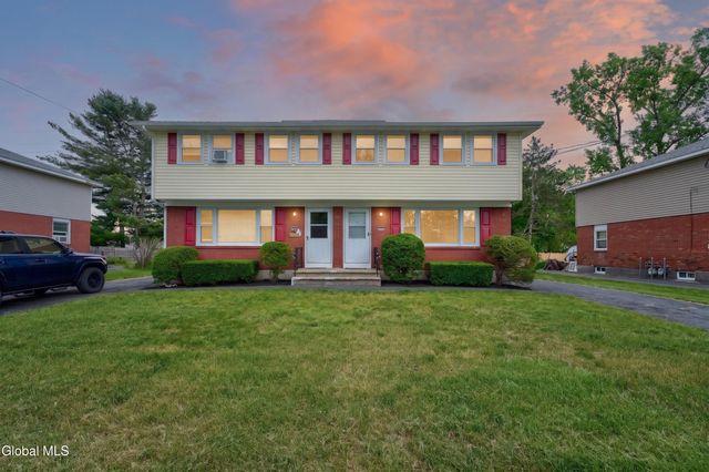 30 Commodore Street, Colonie, NY 12205