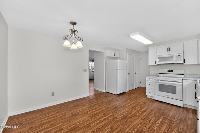 30 Commodore Street, Colonie, NY 12205