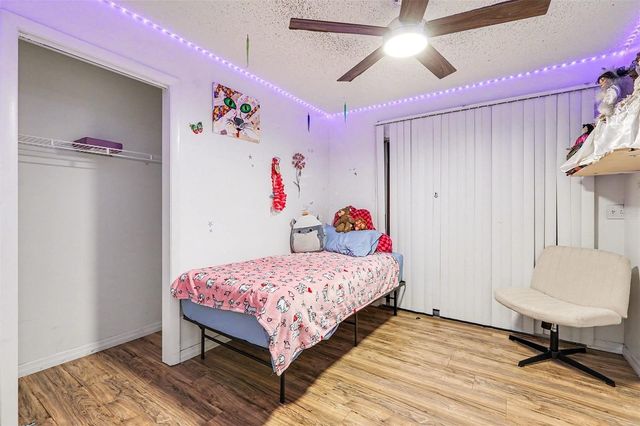 5223 17TH STREET COURT E, Bradenton, FL 34203