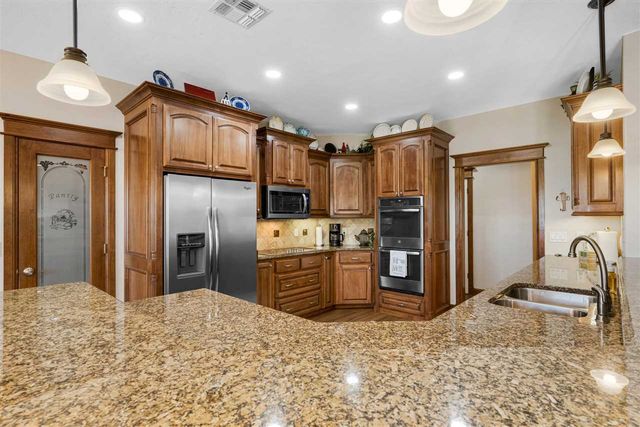 7306 SW Pecan Meadow Dr, Lawton, OK 73505