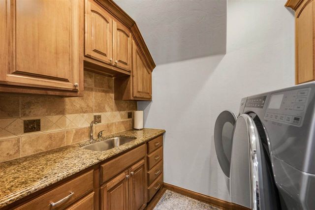 7306 SW Pecan Meadow Dr, Lawton, OK 73505