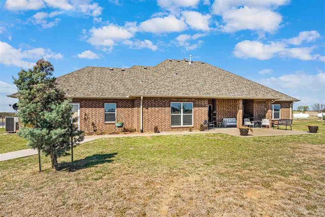 7306 SW Pecan Meadow Dr, Lawton, OK 73505