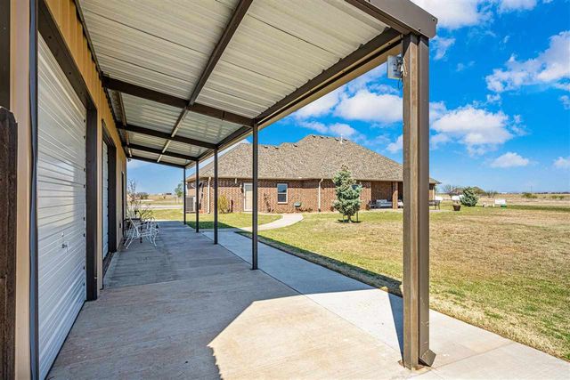7306 SW Pecan Meadow Dr, Lawton, OK 73505