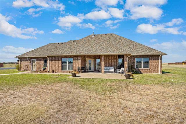 7306 SW Pecan Meadow Dr, Lawton, OK 73505