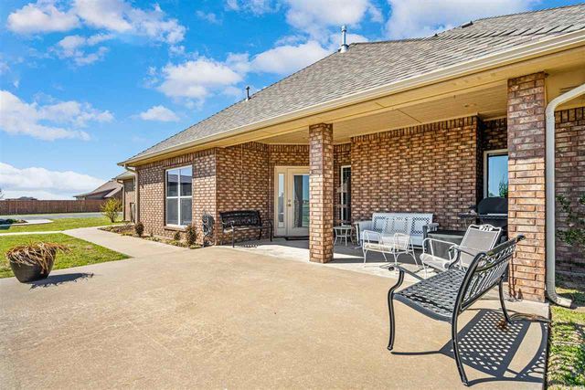 7306 SW Pecan Meadow Dr, Lawton, OK 73505