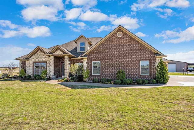 7306 SW Pecan Meadow Dr, Lawton, OK 73505