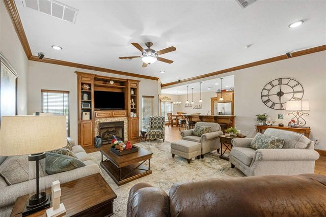 7306 SW Pecan Meadow Dr, Lawton, OK 73505