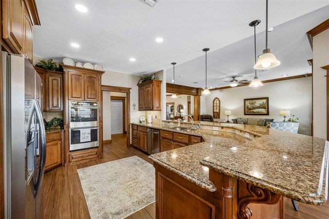 7306 SW Pecan Meadow Dr, Lawton, OK 73505