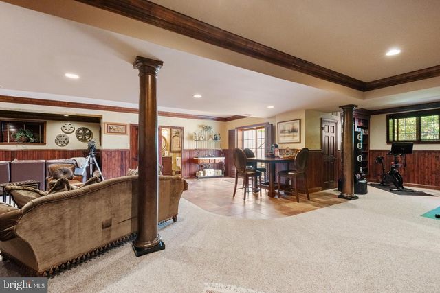 93 HEARTHSTONE CIR, Phoenixville, PA 19460