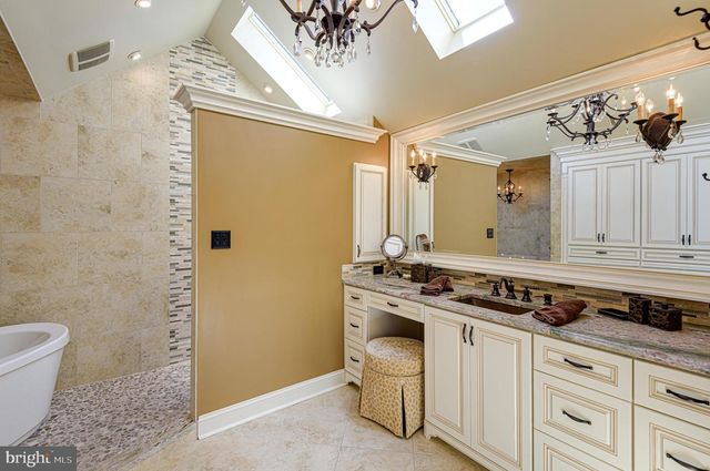 93 HEARTHSTONE CIR, Phoenixville, PA 19460