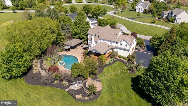93 HEARTHSTONE CIR, Phoenixville, PA 19460