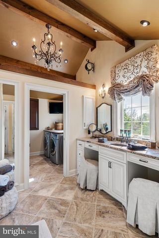 93 HEARTHSTONE CIR, Phoenixville, PA 19460