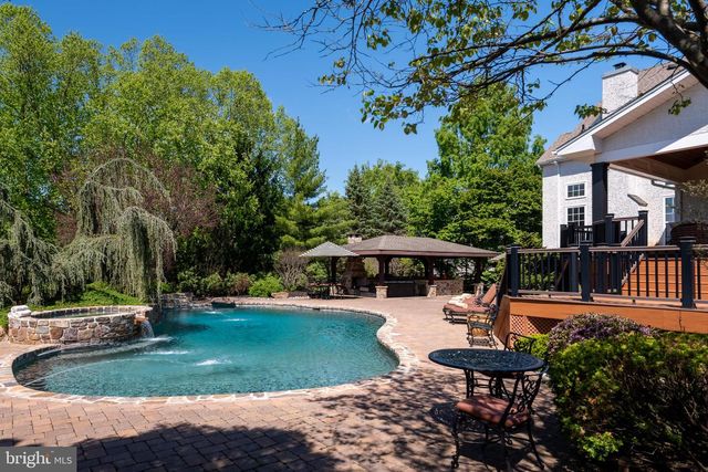 93 HEARTHSTONE CIR, Phoenixville, PA 19460