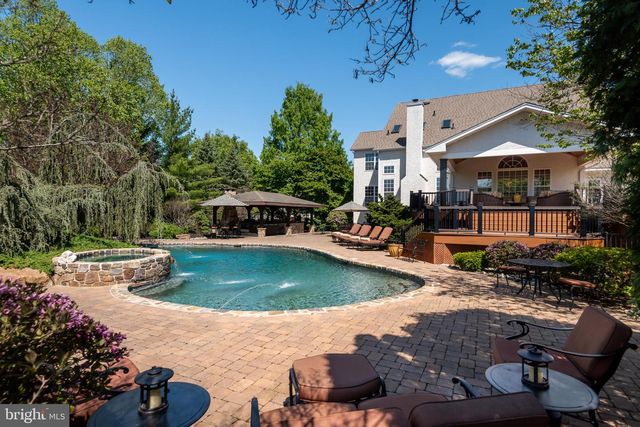 93 HEARTHSTONE CIR, Phoenixville, PA 19460