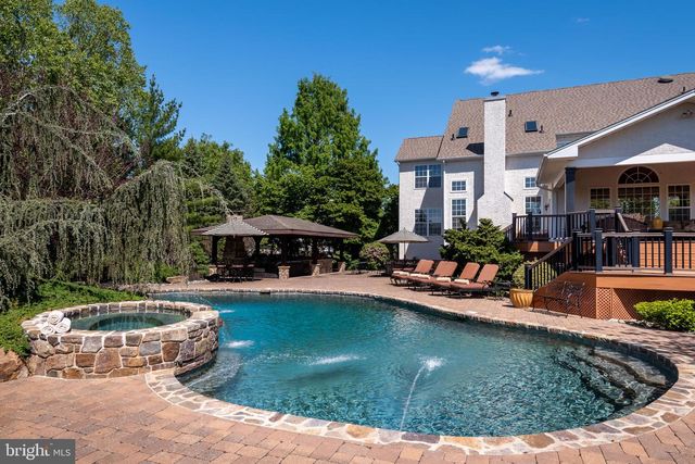 93 HEARTHSTONE CIR, Phoenixville, PA 19460