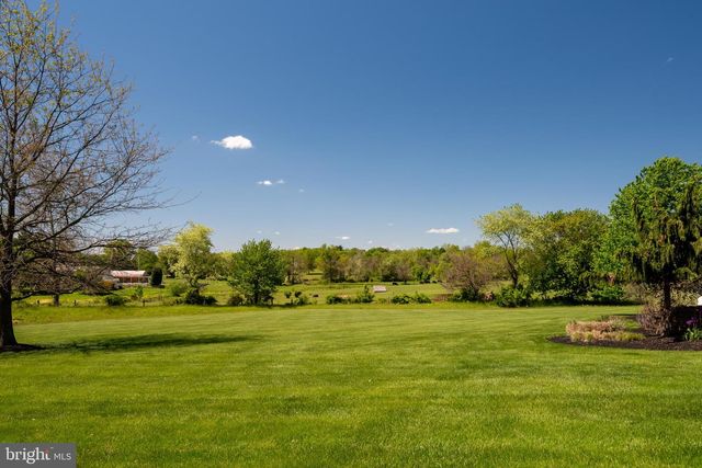 93 HEARTHSTONE CIR, Phoenixville, PA 19460