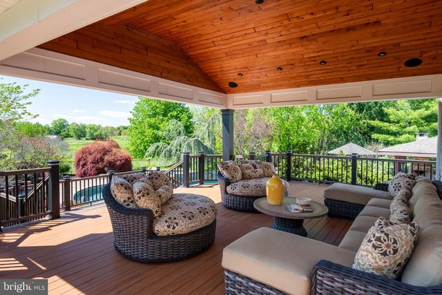 93 HEARTHSTONE CIR, Phoenixville, PA 19460