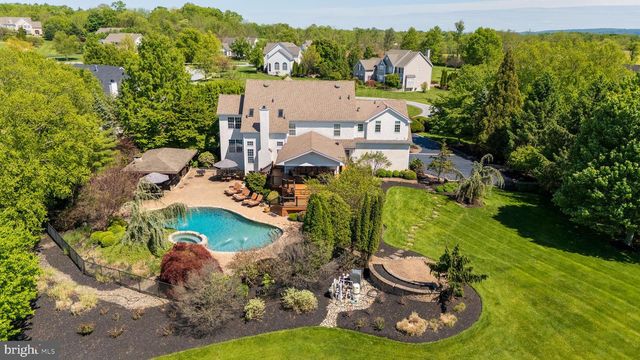 93 HEARTHSTONE CIR, Phoenixville, PA 19460
