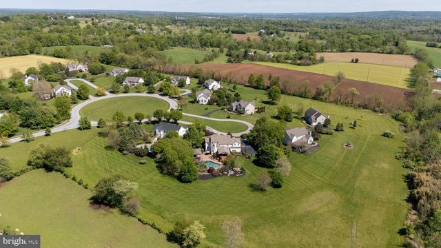 93 HEARTHSTONE CIR, Phoenixville, PA 19460