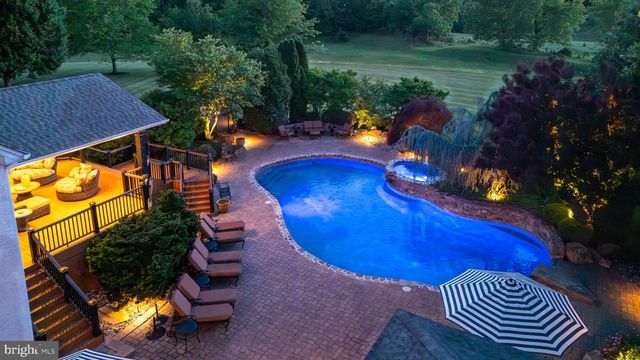 93 HEARTHSTONE CIR, Phoenixville, PA 19460