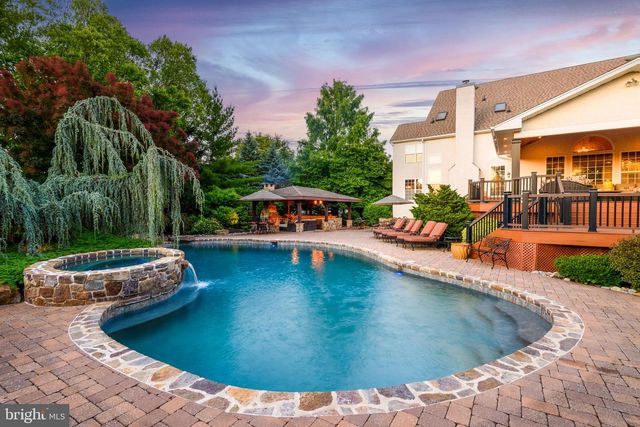 93 HEARTHSTONE CIR, Phoenixville, PA 19460