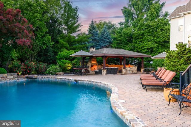 93 HEARTHSTONE CIR, Phoenixville, PA 19460