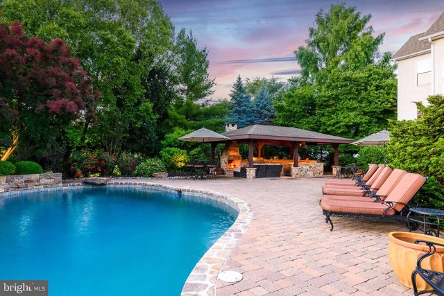 93 HEARTHSTONE CIR, Phoenixville, PA 19460
