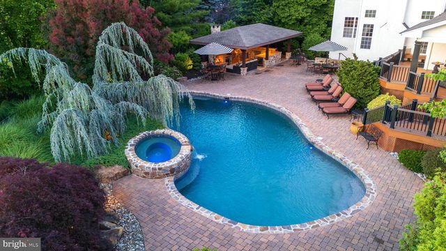 93 HEARTHSTONE CIR, Phoenixville, PA 19460